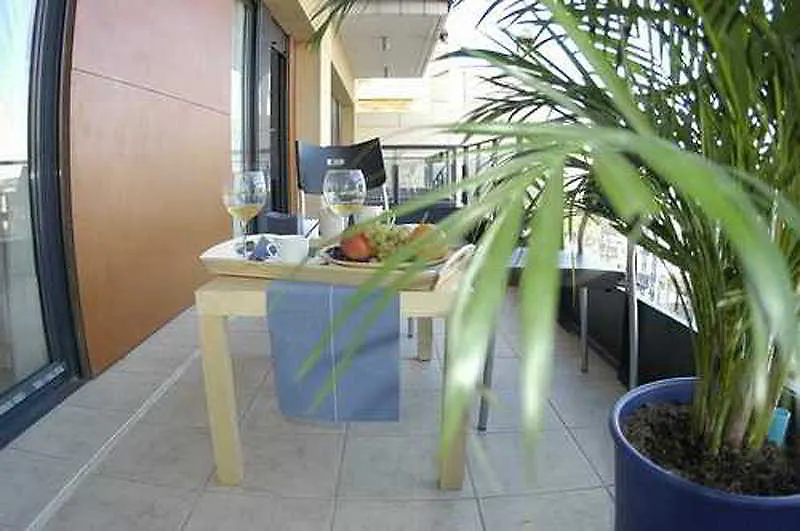 Marina Beach Apartments Барселона